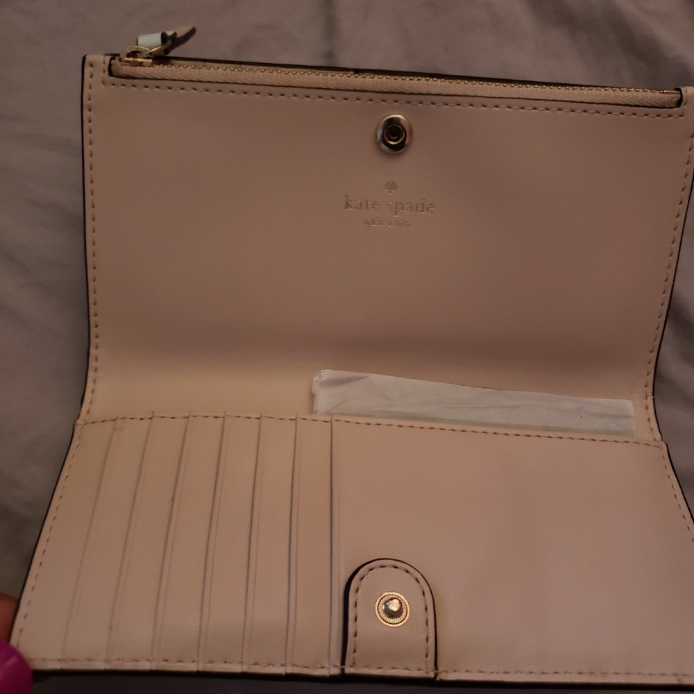 Kate Spade - Picture 3 of 4